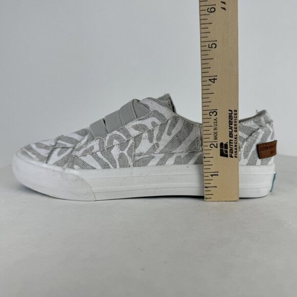 Jenn Ardor Womens Size 6.5 Gray Animal Print Slip On Laceless Canvas Sneakers - Picture 11 of 13